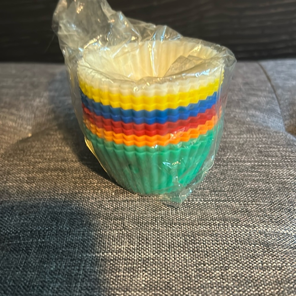 New silicon cupcake holders